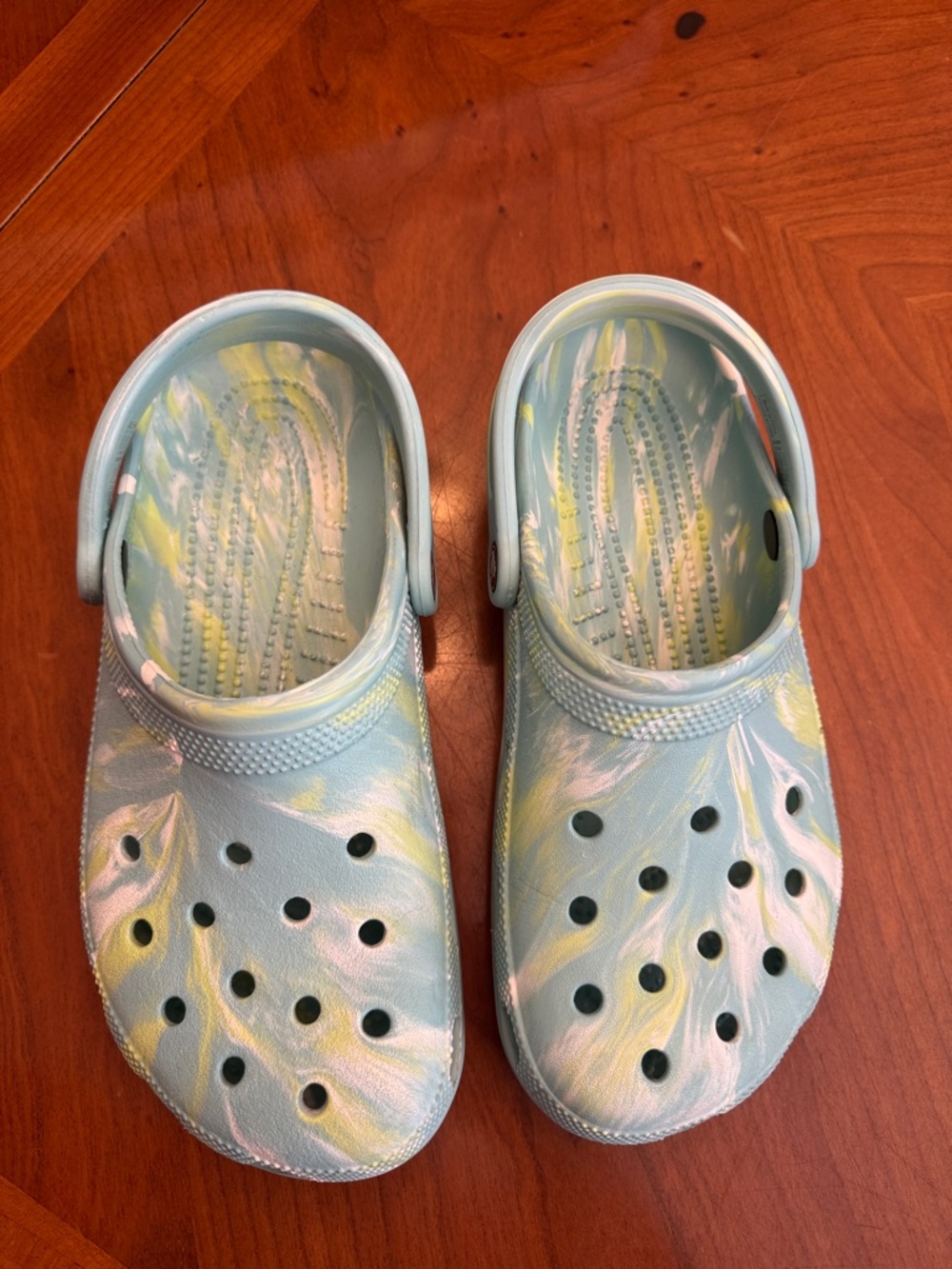 CROCS Tie-Dye Light Blue, Green and White Classic Clogs - Picture 4 of 4